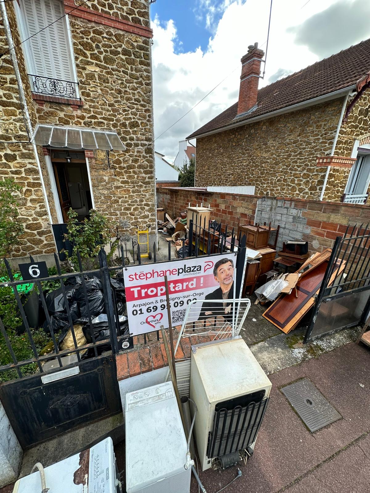 Logement vidé et remis au propre après intervention Debarenov